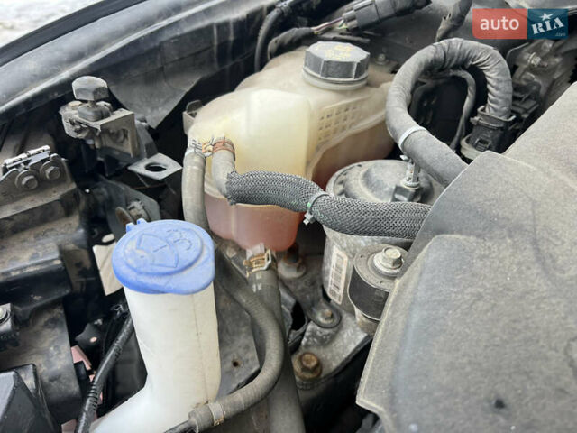 Чорний Форд Фьюжен, об'ємом двигуна 2 л та пробігом 225 тис. км за 8200 $, фото 16 на Automoto.ua