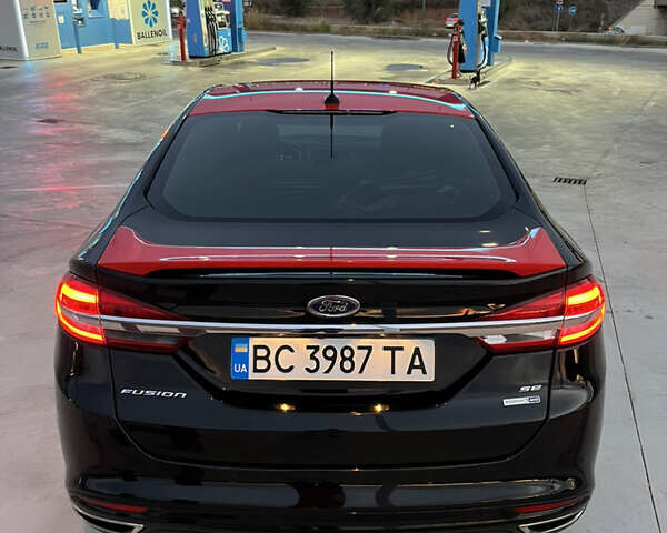 Черный Форд Фьюжн, объемом двигателя 2 л и пробегом 72 тыс. км за 16000 $, фото 5 на Automoto.ua