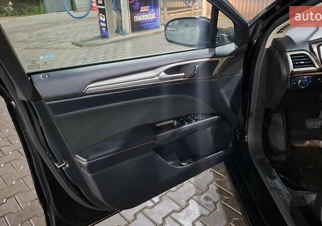 Черный Форд Фьюжн, объемом двигателя 2.5 л и пробегом 150 тыс. км за 12500 $, фото 5 на Automoto.ua