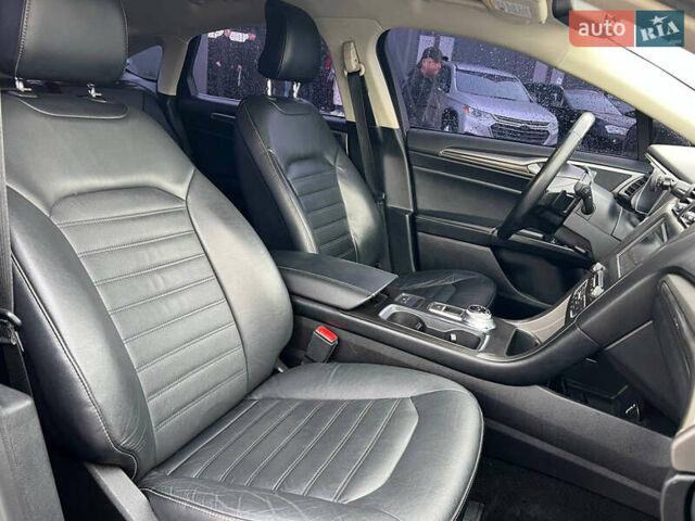 Чорний Форд Фьюжен, об'ємом двигуна 1.5 л та пробігом 112 тис. км за 11940 $, фото 39 на Automoto.ua
