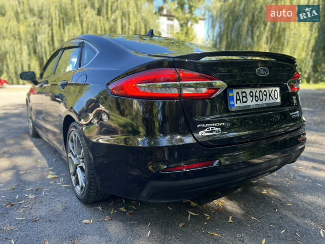 Чорний Форд Фьюжен, об'ємом двигуна 2 л та пробігом 152 тис. км за 16800 $, фото 7 на Automoto.ua
