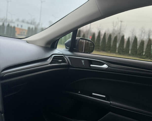 Черный Форд Фьюжн, объемом двигателя 2.49 л и пробегом 172 тыс. км за 12700 $, фото 10 на Automoto.ua