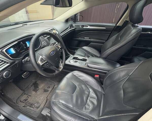 Черный Форд Фьюжн, объемом двигателя 2 л и пробегом 270 тыс. км за 14400 $, фото 18 на Automoto.ua