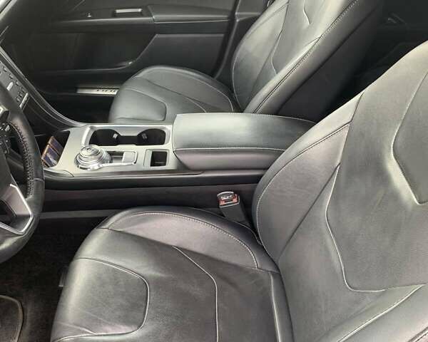 Черный Форд Фьюжн, объемом двигателя 2 л и пробегом 101 тыс. км за 15300 $, фото 6 на Automoto.ua