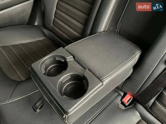 Форд Фьюжен 2018 у Вараш (Кузнецовськ) на Automoto.ua Чорний Форд Фьюжен, об'ємом двигуна 2.5 л та пробігом 131 тис. км за 14500 $, фото 20 на Automoto.ua