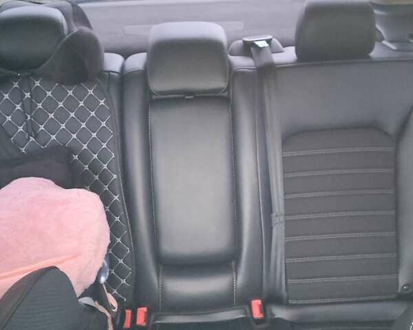 Чорний Форд Фьюжен, об'ємом двигуна 2 л та пробігом 150 тис. км за 16299 $, фото 15 на Automoto.ua