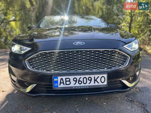 Чорний Форд Фьюжен, об'ємом двигуна 2 л та пробігом 152 тис. км за 16800 $, фото 1 на Automoto.ua