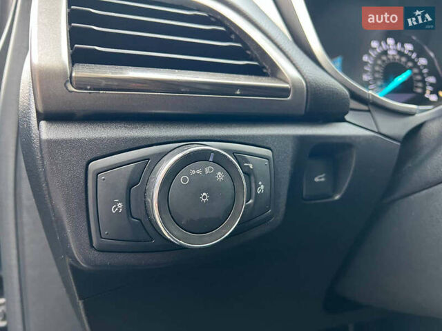 Чорний Форд Фьюжен, об'ємом двигуна 1.5 л та пробігом 112 тис. км за 11940 $, фото 19 на Automoto.ua