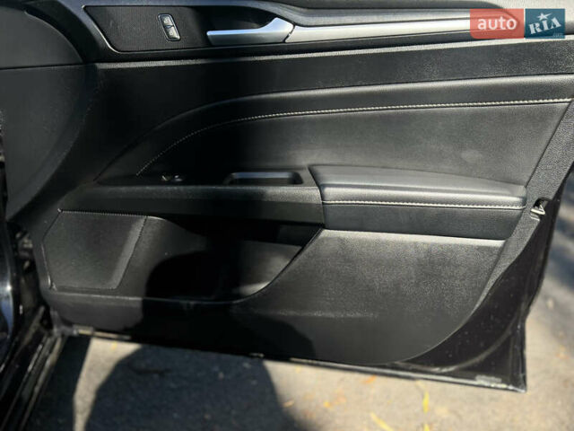 Черный Форд Фьюжн, объемом двигателя 2 л и пробегом 152 тыс. км за 16300 $, фото 24 на Automoto.ua