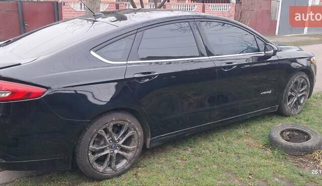 Чорний Форд Фьюжен, об'ємом двигуна 2 л та пробігом 150 тис. км за 16299 $, фото 4 на Automoto.ua