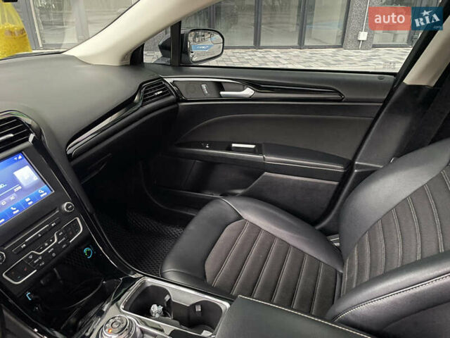 Форд Фьюжен 2018 у Вараш (Кузнецовськ) на Automoto.ua Чорний Форд Фьюжен, об'ємом двигуна 2.5 л та пробігом 131 тис. км за 14500 $, фото 24 на Automoto.ua
