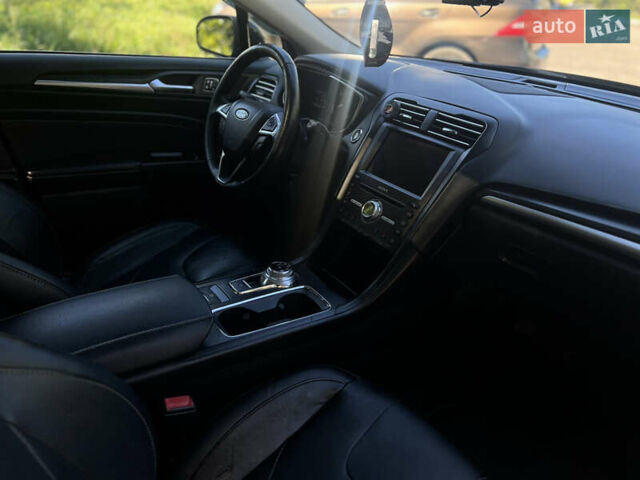Черный Форд Фьюжн, объемом двигателя 2 л и пробегом 152 тыс. км за 16300 $, фото 26 на Automoto.ua