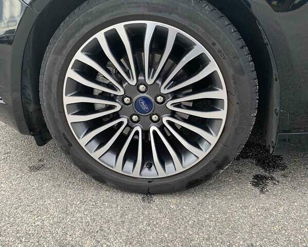 Черный Форд Фьюжн, объемом двигателя 2 л и пробегом 101 тыс. км за 15300 $, фото 17 на Automoto.ua