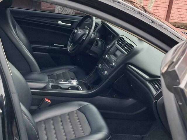 Черный Форд Фьюжн, объемом двигателя 2 л и пробегом 150 тыс. км за 16299 $, фото 6 на Automoto.ua