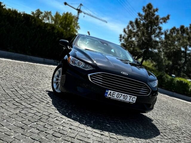 Чорний Форд Фьюжен, об'ємом двигуна 2 л та пробігом 34 тис. км за 770000 $, фото 2 на Automoto.ua