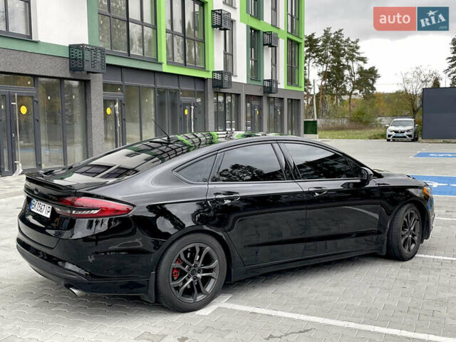 Форд Фьюжен 2018 у Вараш (Кузнецовськ) на Automoto.ua Чорний Форд Фьюжен, об'ємом двигуна 2.5 л та пробігом 131 тис. км за 14500 $, фото 3 на Automoto.ua