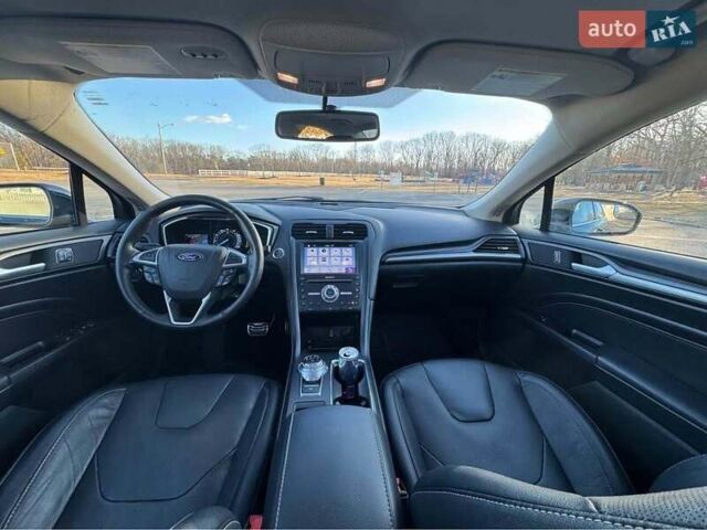 Форд Фьюжн 2018 в Хмельницком на Automoto.ua Черный Форд Фьюжн, объемом двигателя 2 л и пробегом 174 тыс. км за 14300 $, фото 6 на Automoto.ua