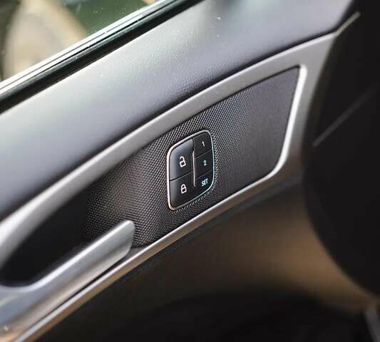 Черный Форд Фьюжн, объемом двигателя 2 л и пробегом 90 тыс. км за 11200 $, фото 2 на Automoto.ua