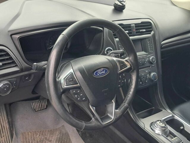 Черный Форд Фьюжн, объемом двигателя 2 л и пробегом 150 тыс. км за 16299 $, фото 9 на Automoto.ua