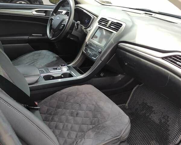 Форд Фьюжн 2019 в Житомире на Automoto.ua Черный Форд Фьюжн, объемом двигателя 2 л и пробегом 150 тыс. км за 16800 $, фото 7 на Automoto.ua