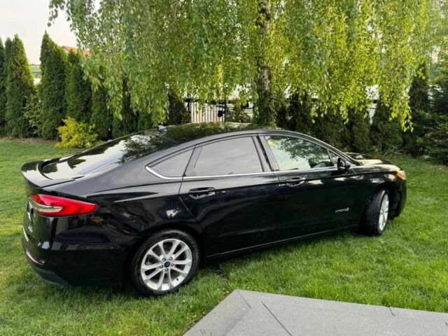 Черный Форд Фьюжн, объемом двигателя 2 л и пробегом 129 тыс. км за 8900 $, фото 1 на Automoto.ua