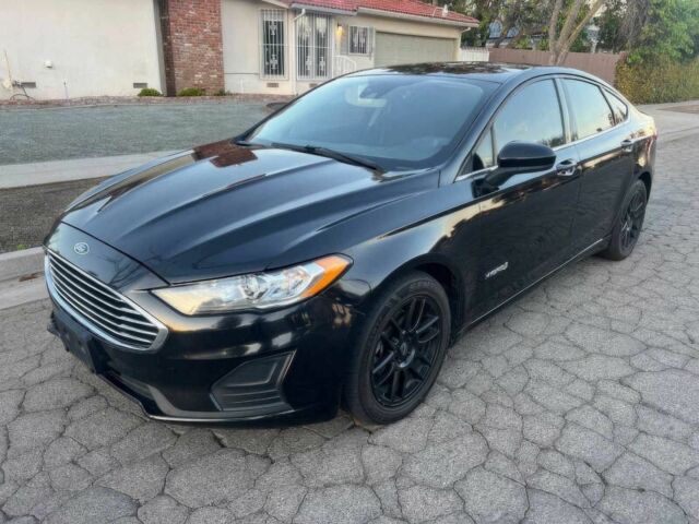 Черный Форд Фьюжн, объемом двигателя 2 л и пробегом 47 тыс. км за 9000 $, фото 2 на Automoto.ua