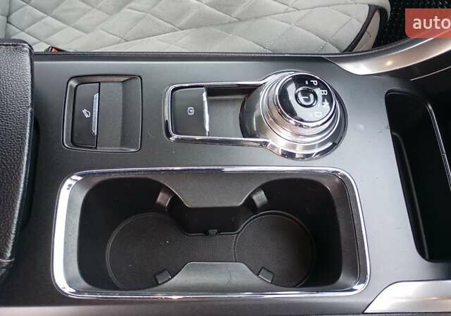 Черный Форд Фьюжн, объемом двигателя 2.49 л и пробегом 181 тыс. км за 11400 $, фото 10 на Automoto.ua