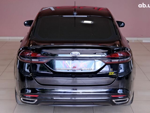 Черный Форд Фьюжн, объемом двигателя 0 л и пробегом 121 тыс. км за 11900 $, фото 5 на Automoto.ua