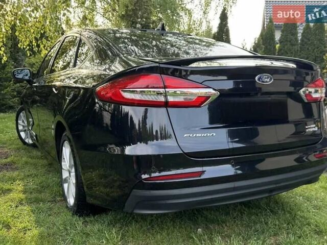 Черный Форд Фьюжн, объемом двигателя 2 л и пробегом 87 тыс. км за 18000 $, фото 5 на Automoto.ua