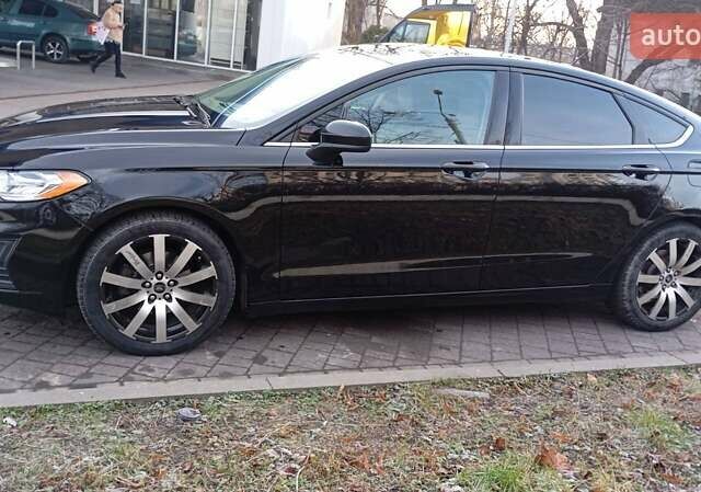 Черный Форд Фьюжн, объемом двигателя 2.49 л и пробегом 181 тыс. км за 11400 $, фото 1 на Automoto.ua