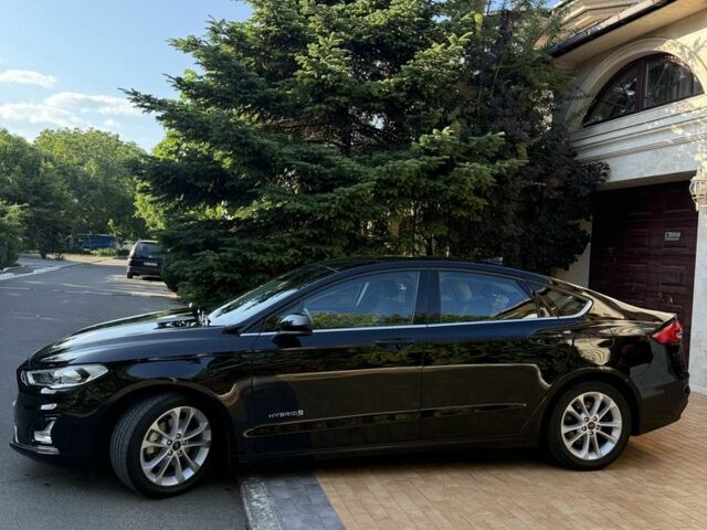 Черный Форд Фьюжн, объемом двигателя 2 л и пробегом 124 тыс. км за 15500 $, фото 2 на Automoto.ua