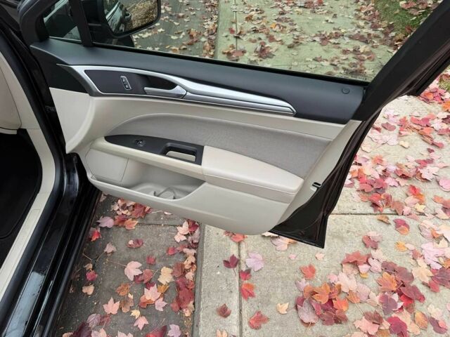 Черный Форд Фьюжн, объемом двигателя 2.5 л и пробегом 37 тыс. км за 6700 $, фото 8 на Automoto.ua