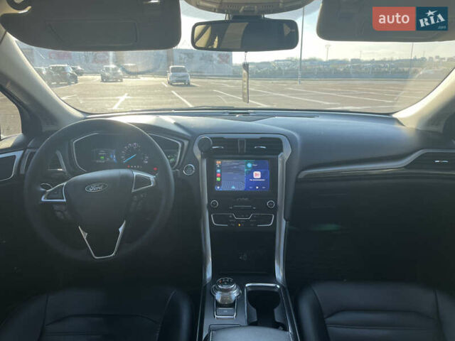 Чорний Форд Фьюжен, об'ємом двигуна 2 л та пробігом 151 тис. км за 16000 $, фото 9 на Automoto.ua