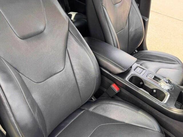 Форд Фьюжен 2019 у Львові на Automoto.ua Чорний Форд Фьюжен, об'ємом двигуна 2 л та пробігом 110 тис. км за 13000 $, фото 5 на Automoto.ua