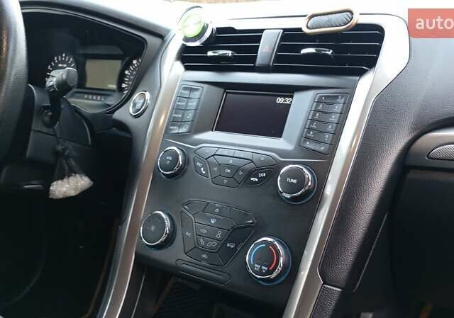 Черный Форд Фьюжн, объемом двигателя 2.49 л и пробегом 181 тыс. км за 11400 $, фото 9 на Automoto.ua