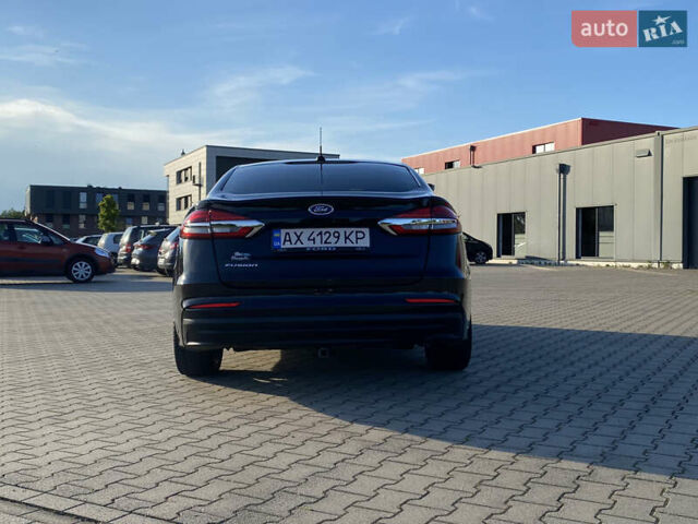 Черный Форд Фьюжн, объемом двигателя 2.49 л и пробегом 100 тыс. км за 14000 $, фото 4 на Automoto.ua