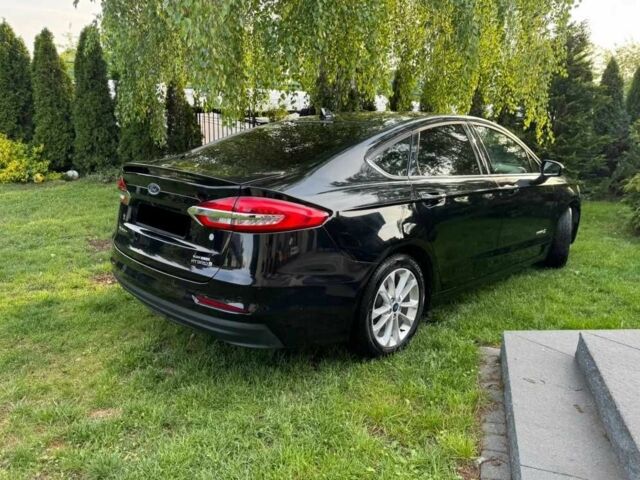 Черный Форд Фьюжн, объемом двигателя 2 л и пробегом 129 тыс. км за 8900 $, фото 2 на Automoto.ua