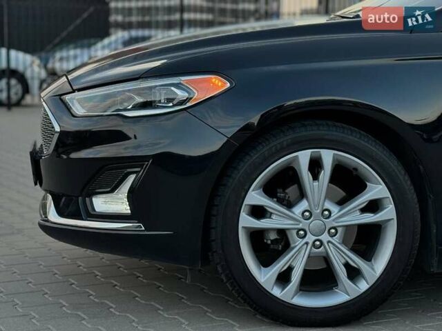 Черный Форд Фьюжн, объемом двигателя 2 л и пробегом 114 тыс. км за 9900 $, фото 3 на Automoto.ua