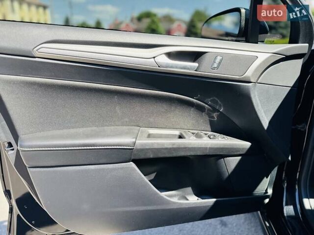 Черный Форд Фьюжн, объемом двигателя 2 л и пробегом 45 тыс. км за 14700 $, фото 54 на Automoto.ua