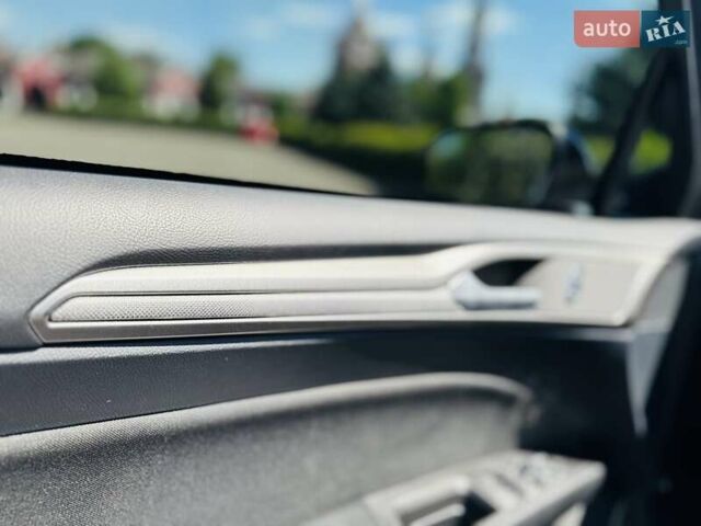Форд Фьюжн 2020 в Днепре (Днепропетровске) на Automoto.ua Черный Форд Фьюжн, объемом двигателя 2 л и пробегом 45 тыс. км за 14900 $, фото 68 на Automoto.ua