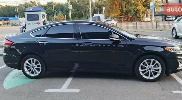 Форд Фьюжн 2020 в Киеве на Automoto.ua Черный Форд Фьюжн, объемом двигателя 2 л и пробегом 71 тыс. км за 19300 $, фото 8 на Automoto.ua