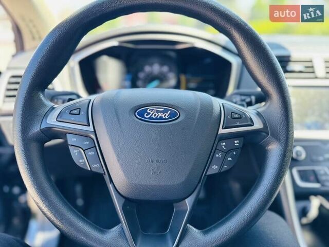 Форд Фьюжн 2020 в Днепре (Днепропетровске) на Automoto.ua Черный Форд Фьюжн, объемом двигателя 2 л и пробегом 45 тыс. км за 14900 $, фото 74 на Automoto.ua