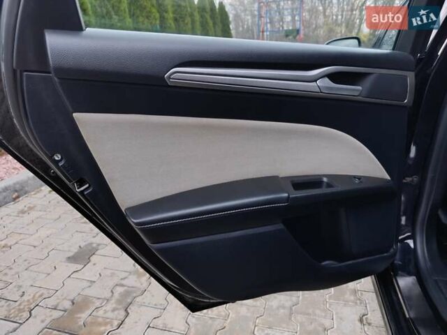 Черный Форд Фьюжн, объемом двигателя 2.49 л и пробегом 85 тыс. км за 13800 $, фото 6 на Automoto.ua