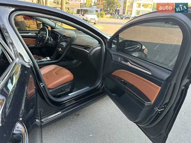 Черный Форд Фьюжн, объемом двигателя 2 л и пробегом 64 тыс. км за 17900 $, фото 9 на Automoto.ua