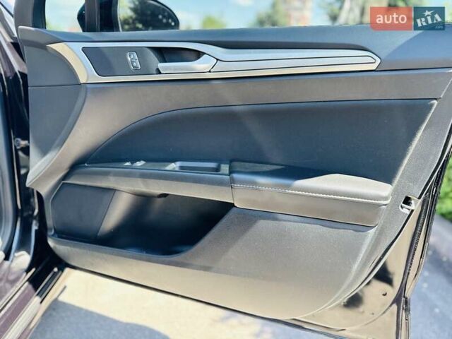 Форд Фьюжн 2020 в Днепре (Днепропетровске) на Automoto.ua Черный Форд Фьюжн, объемом двигателя 2 л и пробегом 45 тыс. км за 14900 $, фото 65 на Automoto.ua