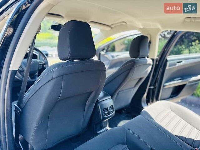 Черный Форд Фьюжн, объемом двигателя 2 л и пробегом 45 тыс. км за 14700 $, фото 75 на Automoto.ua