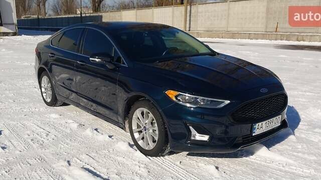 Черный Форд Фьюжн, объемом двигателя 2 л и пробегом 82 тыс. км за 17999 $, фото 3 на Automoto.ua