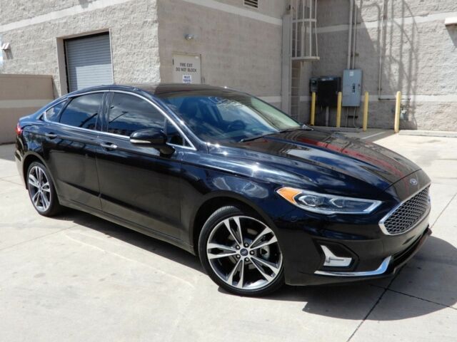 Черный Форд Фьюжн, объемом двигателя 2 л и пробегом 41 тыс. км за 15000 $, фото 2 на Automoto.ua