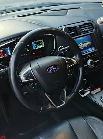 Форд Фьюжн 2020 в Киеве на Automoto.ua Черный Форд Фьюжн, объемом двигателя 2 л и пробегом 71 тыс. км за 19300 $, фото 10 на Automoto.ua