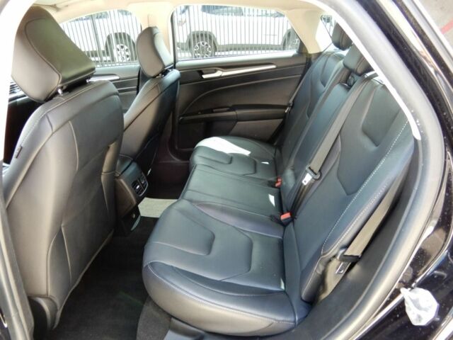 Черный Форд Фьюжн, объемом двигателя 2 л и пробегом 41 тыс. км за 15000 $, фото 7 на Automoto.ua